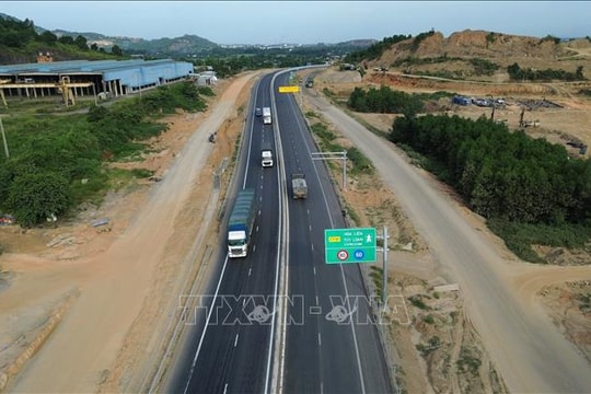 Khẩn trương giải phóng mặt bằng cho dự án đường sắt cao tốc Bắc Nam