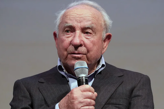 'Tỷ phú bụi đời' ghét giàu sang