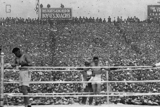 Trận quyền Anh mở ra kỷ nguyên truyền hình thể thao