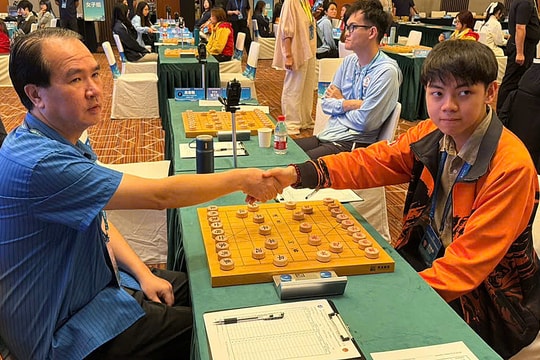 Nguyễn Thành Bảo dẫn đầu giải cờ tướng thế giới