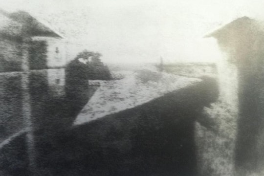 'Cha đẻ' của bức ảnh đầu tiên trên thế giới