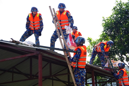 Hải Phòng, Quảng Ninh cấm biển