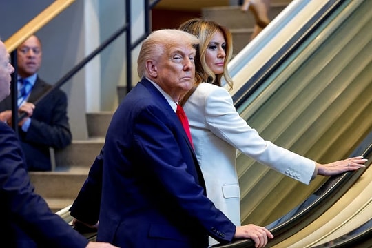 Thang cuốn dừng đột ngột khi ông Trump đến trụ sở LHQ