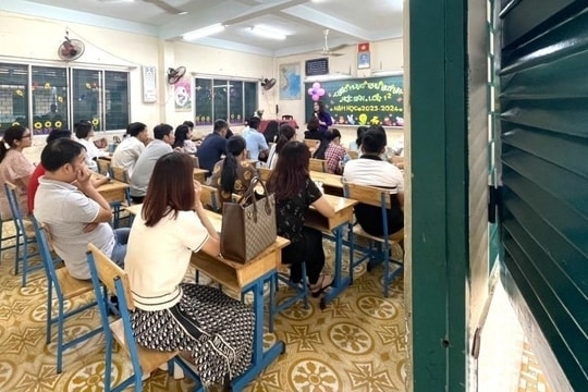 Tôi khủng hoảng vì đóng quỹ phụ huynh 5 triệu đồng đầu năm học