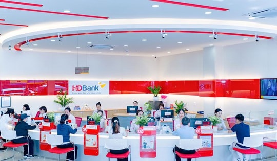 Cổ phiếu HDB bùng nổ, đóng cửa tăng trần giữa kỳ vọng mới từ thị trường tài sản số