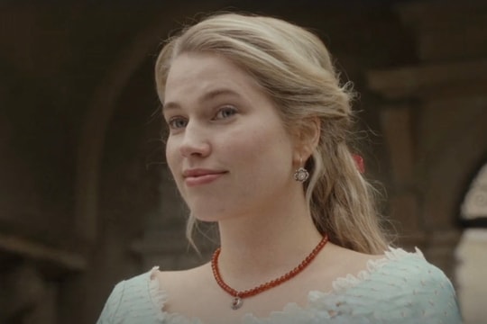 'Lọ lem' 18+ ngập cảnh sốc