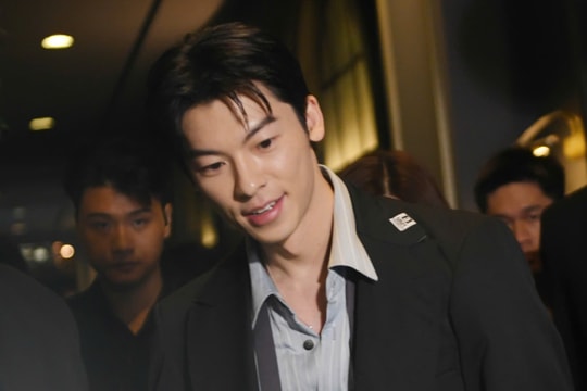 Khoảnh khắc 'tuyệt đối điện ảnh' của nam thần Hứa Quang Hán ở TP.HCM