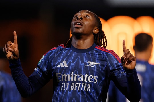 Kết quả bóng đá Anh: Arsenal thắng dễ Port Vale