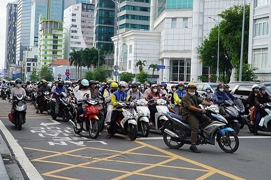 Vạch mắt võng thử thách văn minh giao thông Việt