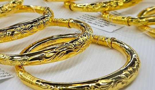 Cuối ngày 25-9, vàng nhẫn trơn ở cửa hàng nhỏ có giá thấp bất ngờ