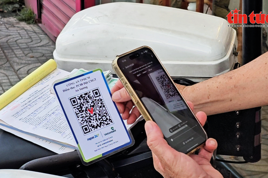 TP Hồ Chí Minh: Người dân hưởng ứng nộp phạt giao thông qua QR code