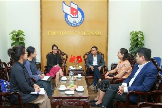 Hội Nhà báo Việt Nam tăng cường hợp tác với Tập đoàn Nhật báo Vân Nam