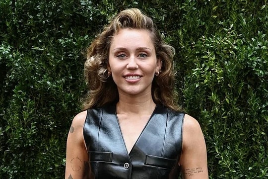 Miley Cyrus: làm vườn là liều thuốc tinh thần