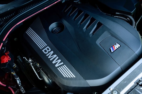 Sếp BMW: 'Động cơ đốt trong không bao giờ biến mất'