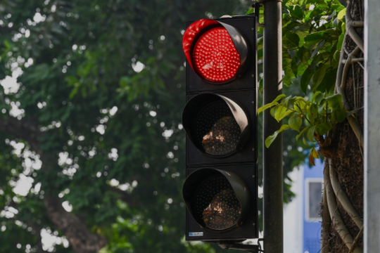 Ma trận tắc đường vì dòng xe chờ rẽ