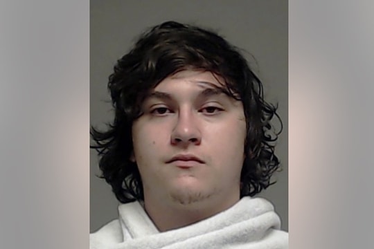 Phục kích đặc vụ ICE vì 'thù hận chính phủ' Mỹ