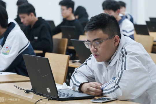 Thử nghiệm thi tốt nghiệp THPT trên máy tính vào năm 2026