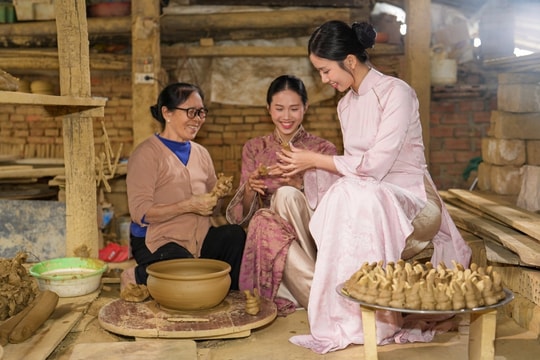 Làng gốm Thanh Hà giành giải 'Điểm du lịch cộng đồng tốt nhất' Việt Nam