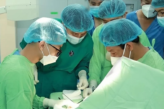 Ghép bàn tay vào chân bà bầu là 'giải pháp y khoa đột phá'