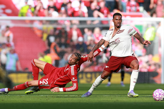 Merson: 'Arsenal hết cửa đua vô địch nếu thua Newcastle'