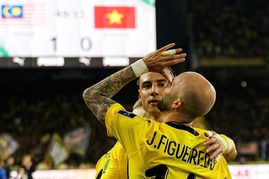 Dư luận Malaysia phẫn nộ và xấu hổ sau án cấm của FIFA