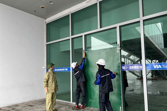 Bốn sân bay dừng tiếp nhận tàu bay do ảnh hưởng bão Bualoi