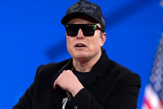 Tên của Elon Musk xuất hiện trong hồ sơ tỷ phú ấu dâm Epstein