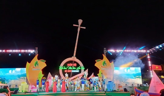 Khai mạc Ngày hội "tinh hoa văn hóa ẩm thực Cà Mau"