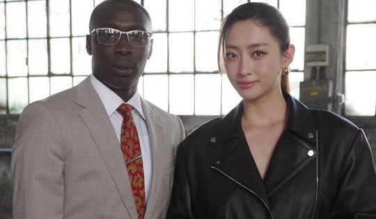 Lương Thùy Linh gây ấn tượng khi chung khung hình với dàn sao quốc tế