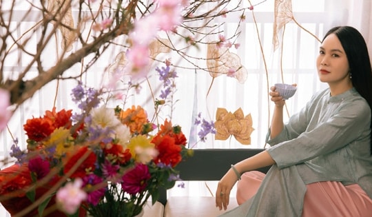 'Nữ hoàng nhạc phim' Mai Hoa: 'Tôi là người tham công tiếc việc, tự tay làm mới yên tâm'