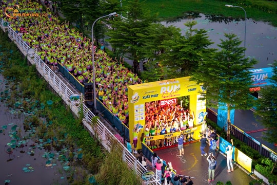 2.000 vận động viên tranh tài tại giải chạy 'Run for Love' của Vietnam Airlines
