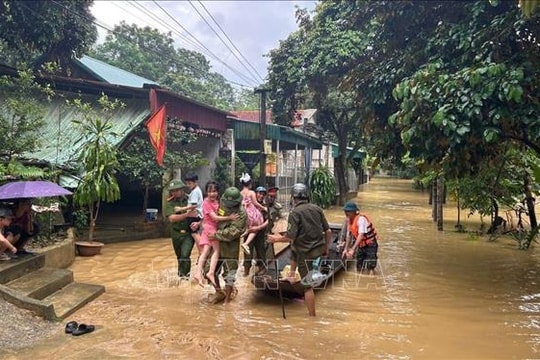 Bão số 10: Thanh Hoá họp khẩn để triển khai di dân trong vùng ảnh hưởng
