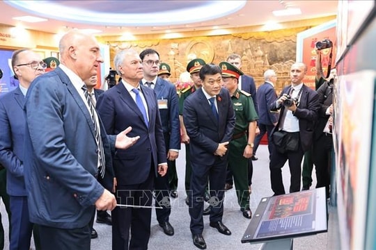 Chủ tịch Duma Quốc gia Nga thăm Trung tâm Nhiệt đới Việt - Nga