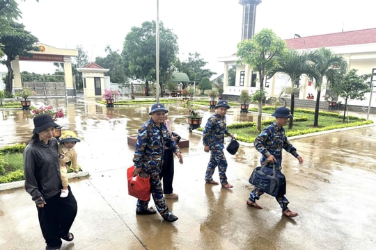 Trạm ra đa 540, Vùng 3 Hải quân tiếp nhận người dân đến tránh bão số 10