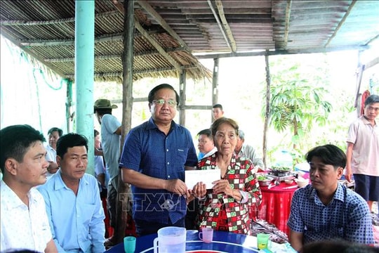 Cà Mau: Hỗ trợ, động viên gia đình bé gái tử vong do điện giật