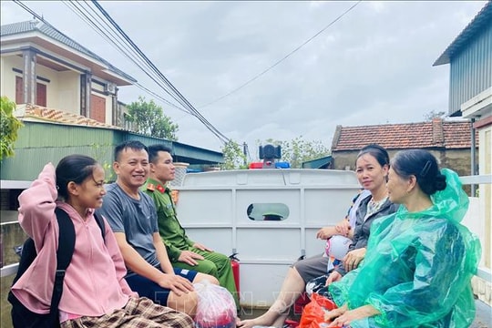 Hà Tĩnh sơ tán gần 15 nghìn người dân đến nơi an toàn trước bão số 10