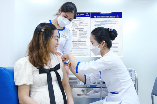 Việt Nam lần đầu có vaccine phòng virus hợp bào hô hấp
