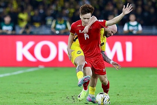Malaysia lo ngại việc Ban kỷ luật FIFA có người Việt Nam