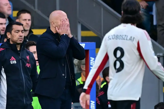 Slot: 'Liverpool thua vì ham phản công'