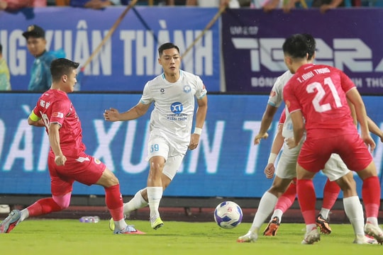 Nam Định không thắng liền 3 trận ở V-League