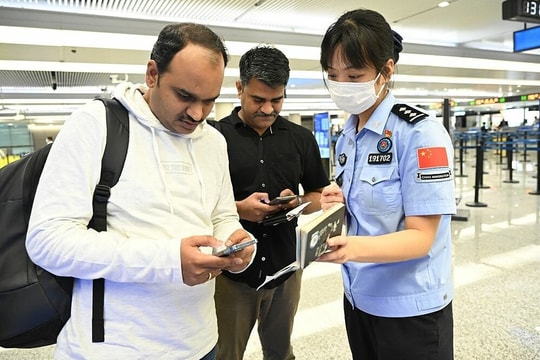 Trung Quốc tìm cách hút nhân tài khi Mỹ siết visa H1B