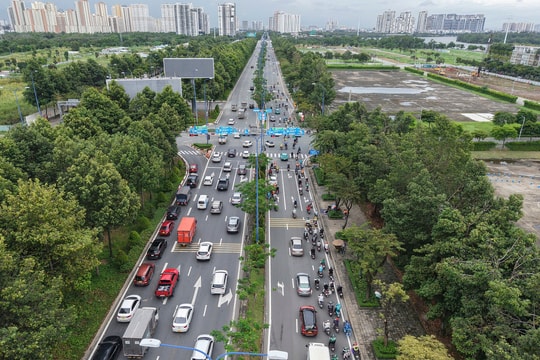 Hiện trạng đại lộ đầu tiên ở TP HCM sẽ mở làn riêng cho xe đạp