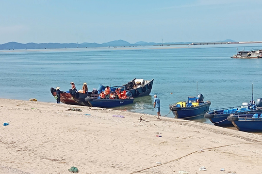 Động thổ mỏ cát Đông Bắc A hơn 5,3 triệu m3 ở Quảng Ninh