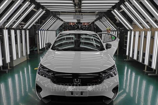 'Liều thuốc' kích cầu thị trường ô tô xe máy