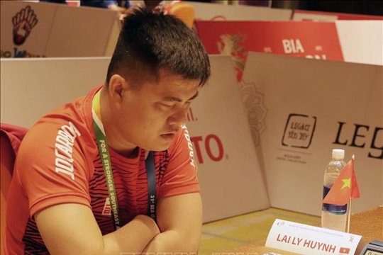 TP Hồ Chí Minh: Thưởng 'nóng' vận động viên Lại Lý Huynh vô địch cờ tướng thế giới