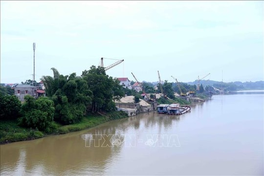 Phát lệnh báo động số I trên sông Lục Nam