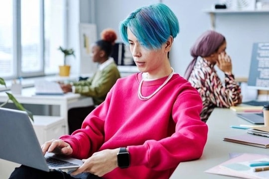 Gen Z bỡ ngỡ khi đi làm, lúng túng học từ những điều cơ bản