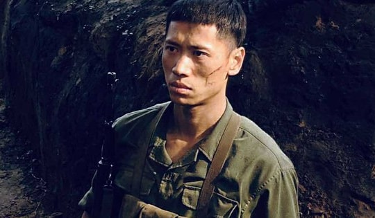 Hoàng Long - Sen của 'Mưa đỏ' trở lại với vai diễn thú vị trong 'Cách em 1 milimet'