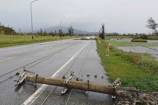 Hà Tĩnh, Nghệ An mất điện diện rộng do bão Bualoi