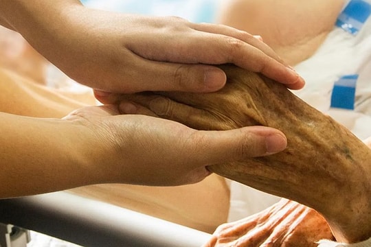 Vì sao số người tử vong do ung thư tăng báo động?